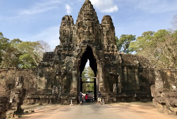 angkor wat temple gate