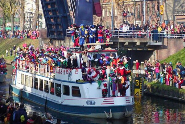 Day 7: 12 Days of Christmas sinterklaas steamboat procession